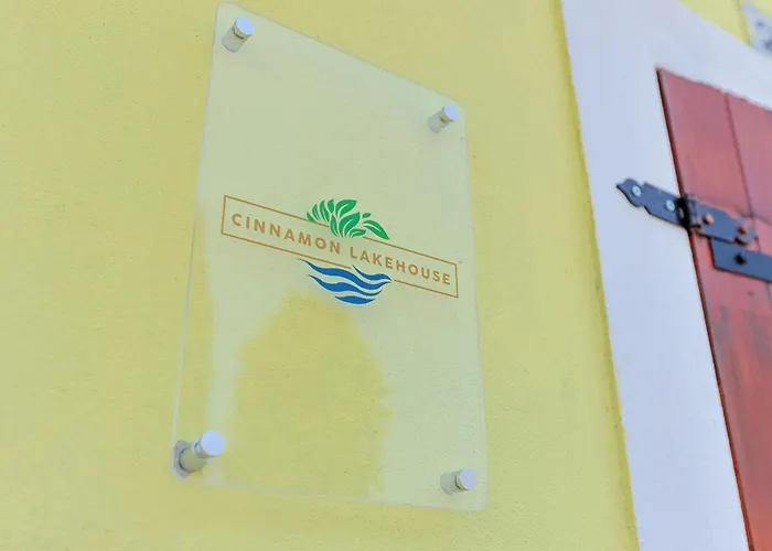 Cinnamon Lakehouse كافالكاسيل