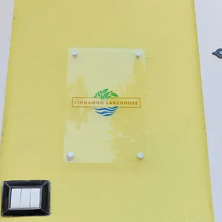 Cinnamon Lakehouse * Cavalcaselle