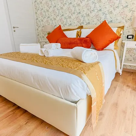 Cinnamon Lakehouse Cavalcaselle