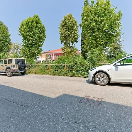 Cinnamon Lakehouse Villa