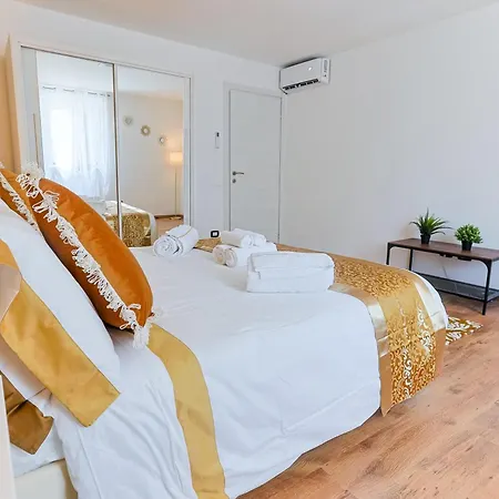 Cinnamon Lakehouse Villa Cavalcaselle